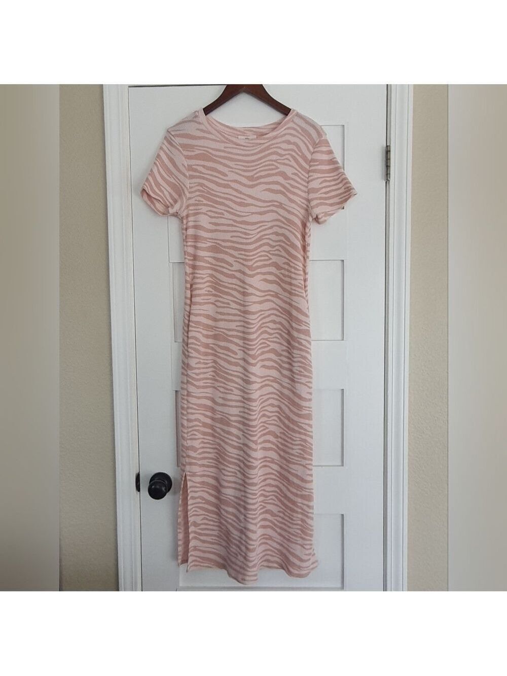 Daily Practice Anthropologie Pink Zebra Waffle Knit Maxi Dress Short Sleeves